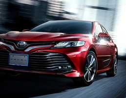 2018 Toyota Camry Debuts, Not For Wallflowers