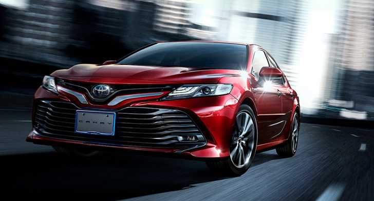 2018 Toyota Camry Debuts, Not For Wallflowers