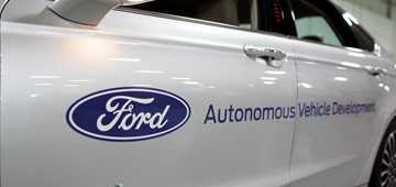 Ford’s Names New CEO Jim Hackett, Mark Fields Retires
