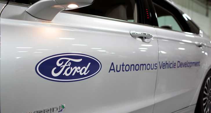 Ford’s Names New CEO Jim Hackett, Mark Fields Retires