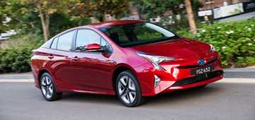 2017 Toyota Prius i-Tech