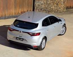 Renault Adds Wagon and Sedan To 2017 Megane Range