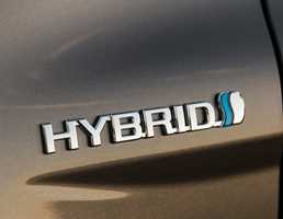 2018 Toyota Camry Hybrid LE (North America)