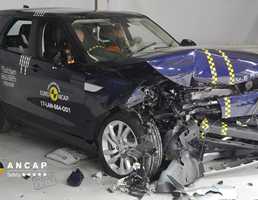 2017 Land Rover Discovery - ANCAP