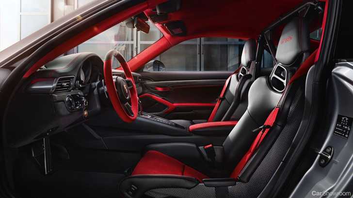 Porsche 911 GT2 RS Gets Full Reveal At Goodwood