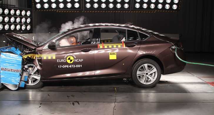 2017 Opel Insignia - Euro NCAP