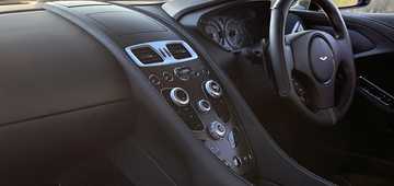 Aston Martin, MINI Join The Apple CarPlay Bandwagon