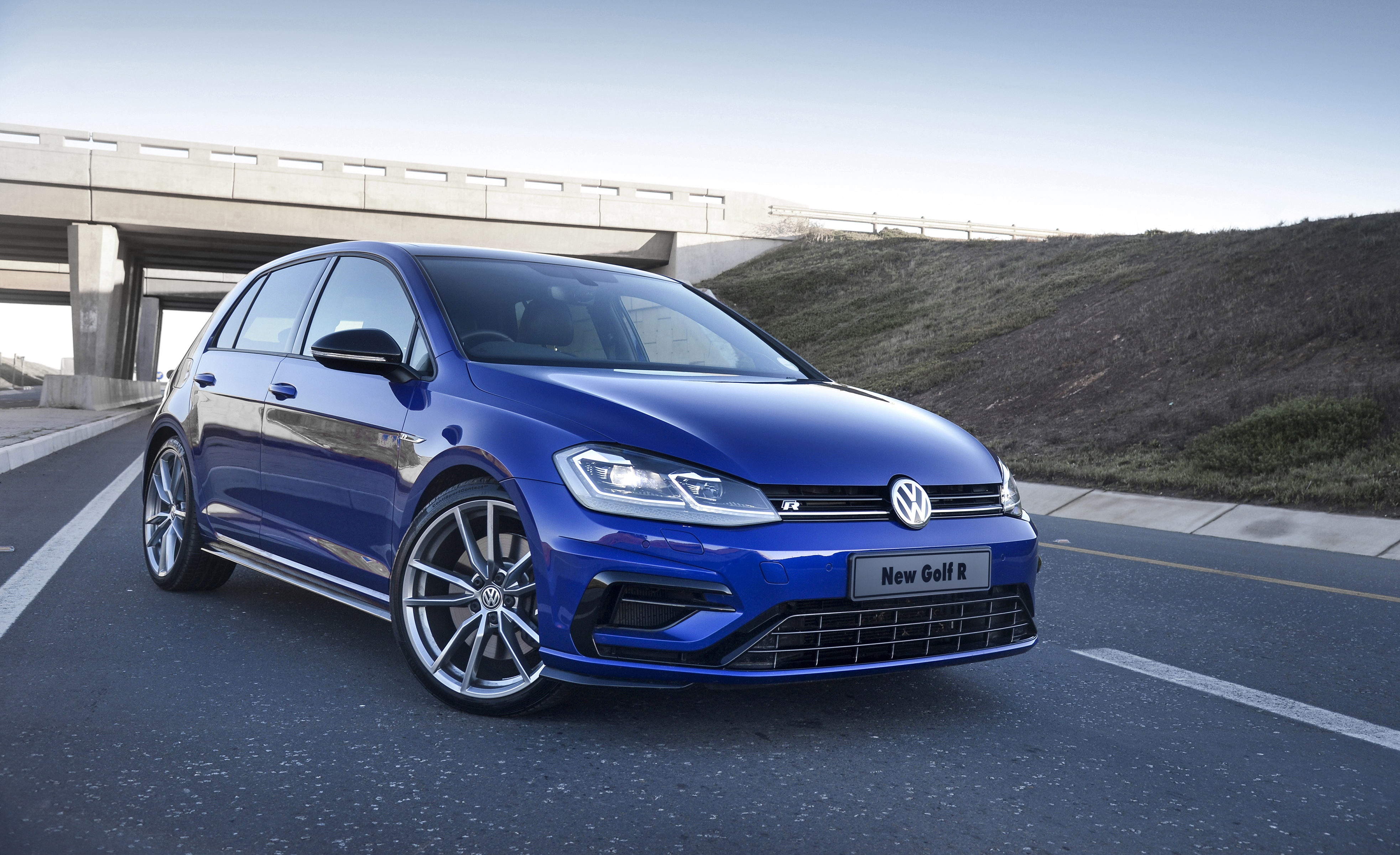 Volkswagen golf r line