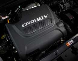 Hyundai Updates Santa Fe For 2018, Safer & Smarter