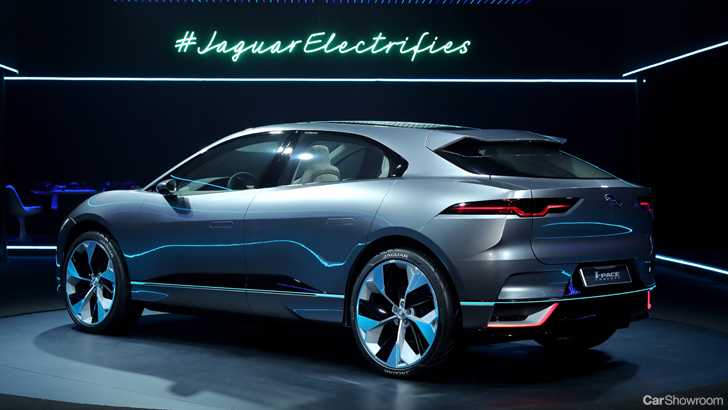 Jaguar-Land Rover Unveils 'Sayer' Steering Wheel
