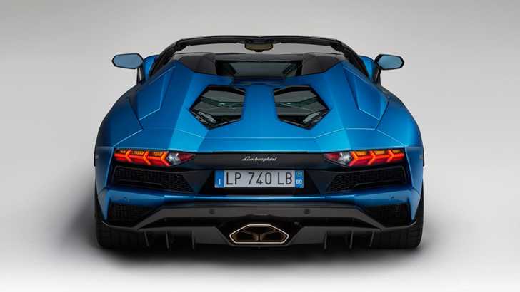 2018 Lamborghini Aventador S Roadster, Topless At 350km/h