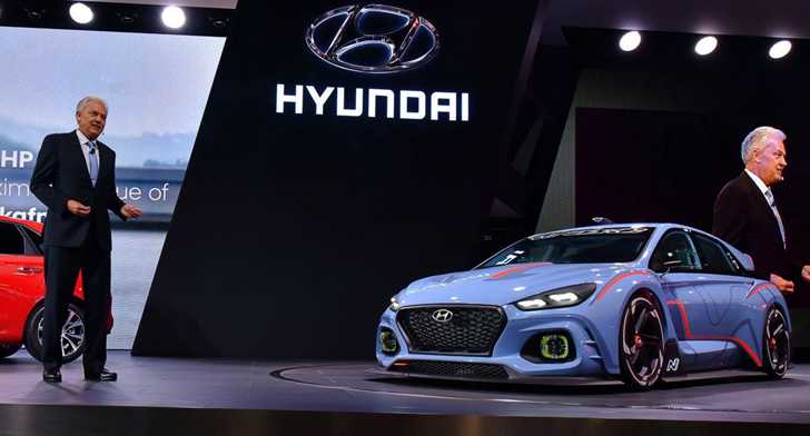 Hyundai Thinks Luxury Tech Is "Stupid"