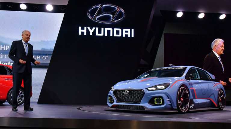 Hyundai Thinks Luxury Tech Is "Stupid"