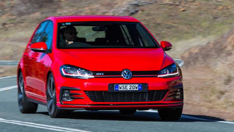 2017 Volkswagen Golf GTi (5-Door)