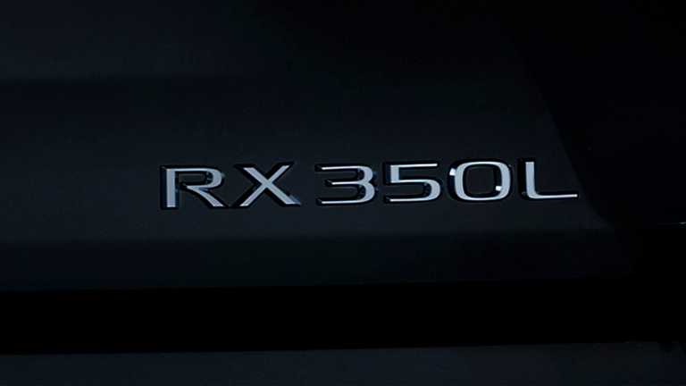 2018 Lexus RX-L Teasers