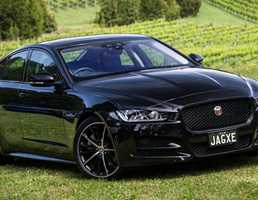 2017 Jaguar XE 25t R-Sport