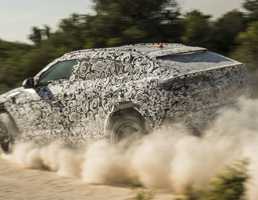 2018 Lamborghini Urus - Full Unveil -