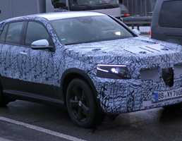2020 Mercedes-Benz EQ C – Spyshots