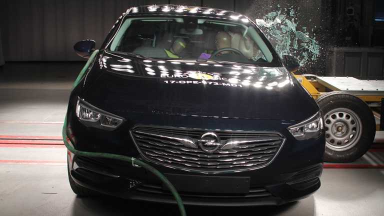 Holden’s ZB Commodore Takes 5-Star ANCAP Score