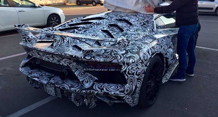 Lamborghini’s Ultimate V12 - Aventador Performante Up Close