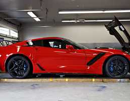 2019 Corvette ZR1 Beats Ford GT Lap Record Around VIR