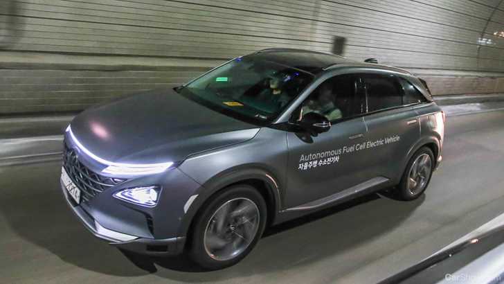 Hyundai NEXO FCEVs Self-Drove Themselves 190km On Road Trip