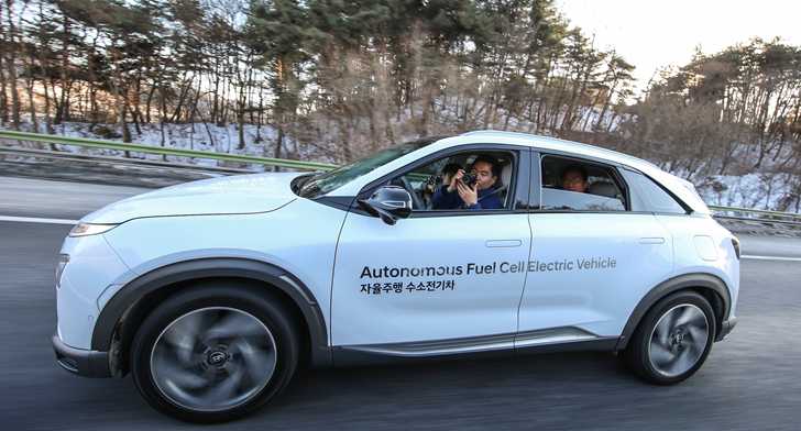 Hyundai NEXO FCEVs Self-Drove Themselves 190km On Road Trip