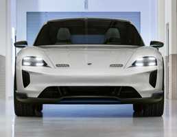 2018 Porsche Mission E Cross Turismo - Concept