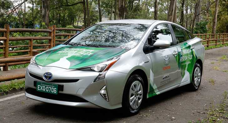 Toyota’s Prius FFV Concept Can On E100 Ethanol Or Petrol