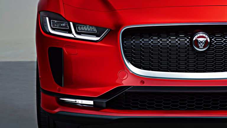 Jaguar-Land Rover Team Up With BlackBerry – Gallery