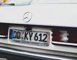 Dubai Drivers First To Trial Digital License Plates