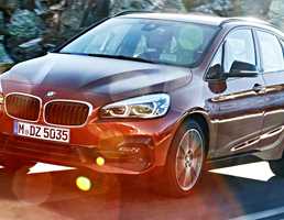 2018 BMW 220i Active Touer – Luxury Line