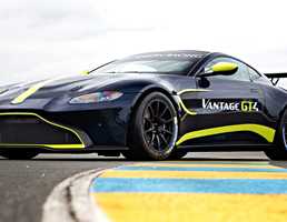 2019 Aston Martin Vantage GT4