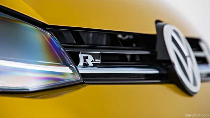 2018 Volkswagen Golf R-Line