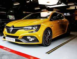 Renault Unveils Hardcore Megane RS Trophy