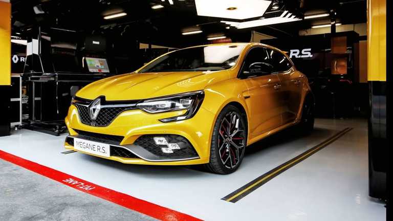 Renault Unveils Hardcore Megane RS Trophy