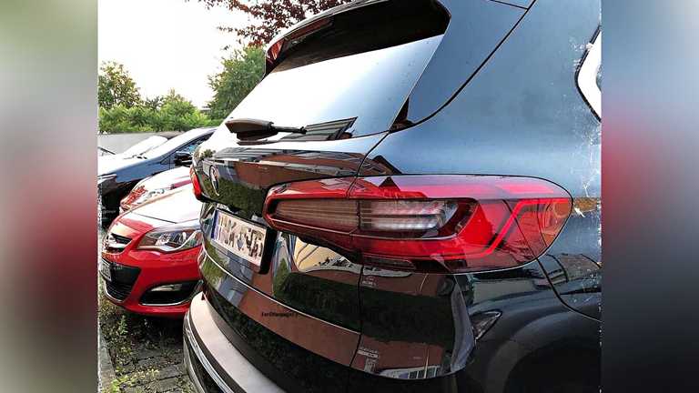 2019 BMW X7’s Bum Shows Up Online – Gallery
