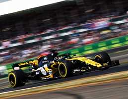 Daniel Ricciardo Signs Onto Renault F1 From Red Bull