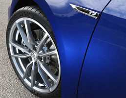 Volkswagen AU Lobs Golf R, Special Edition For 2019