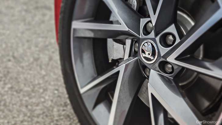 Skoda’s Clever 3-Year, 5-Year Service Packs Simplify Ownership – Gallery
