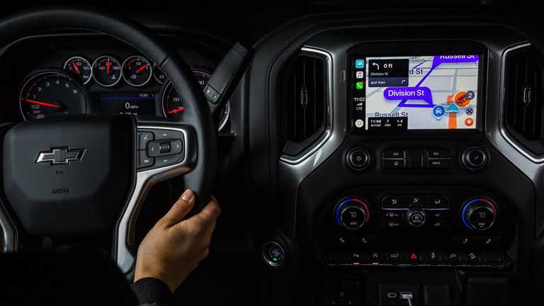 Waze, Google Maps (Finally) Comes To Apple CarPlay