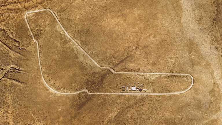 BMW Recreates Monza In The Sahara For The X5 – Gallery