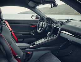 2019 Porsche 718 Boxster T & 718 Cayman T