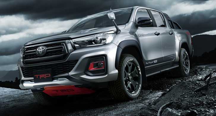 Toyota Hilux Black Rally Looks Amazingly Tasty – Gallery