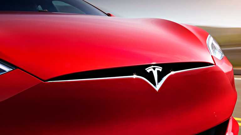 Tesla Cuts US Sales Prices Amidst EV Subsidy Phase-Out – Gallery