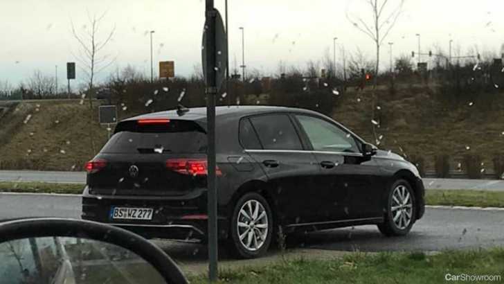 ’19 Volkswagen Golf Mk8 Spotted… At A McDonald’s – Gallery