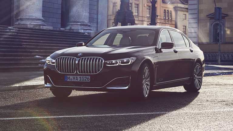 2019 BMW 745e