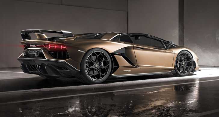 Lamborghini Outs Open-Top Aventador SVJ Roadster