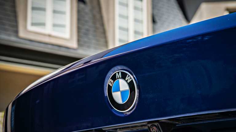 2019 BMW 330i Luxury Line