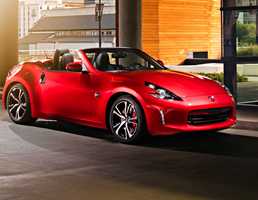 Nissan USA Kills 370Z Roadster – Gallery
